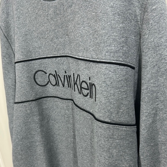 Calvin Klein Gray Crewneck Sweater men’s XL - Picture 2 of 5
